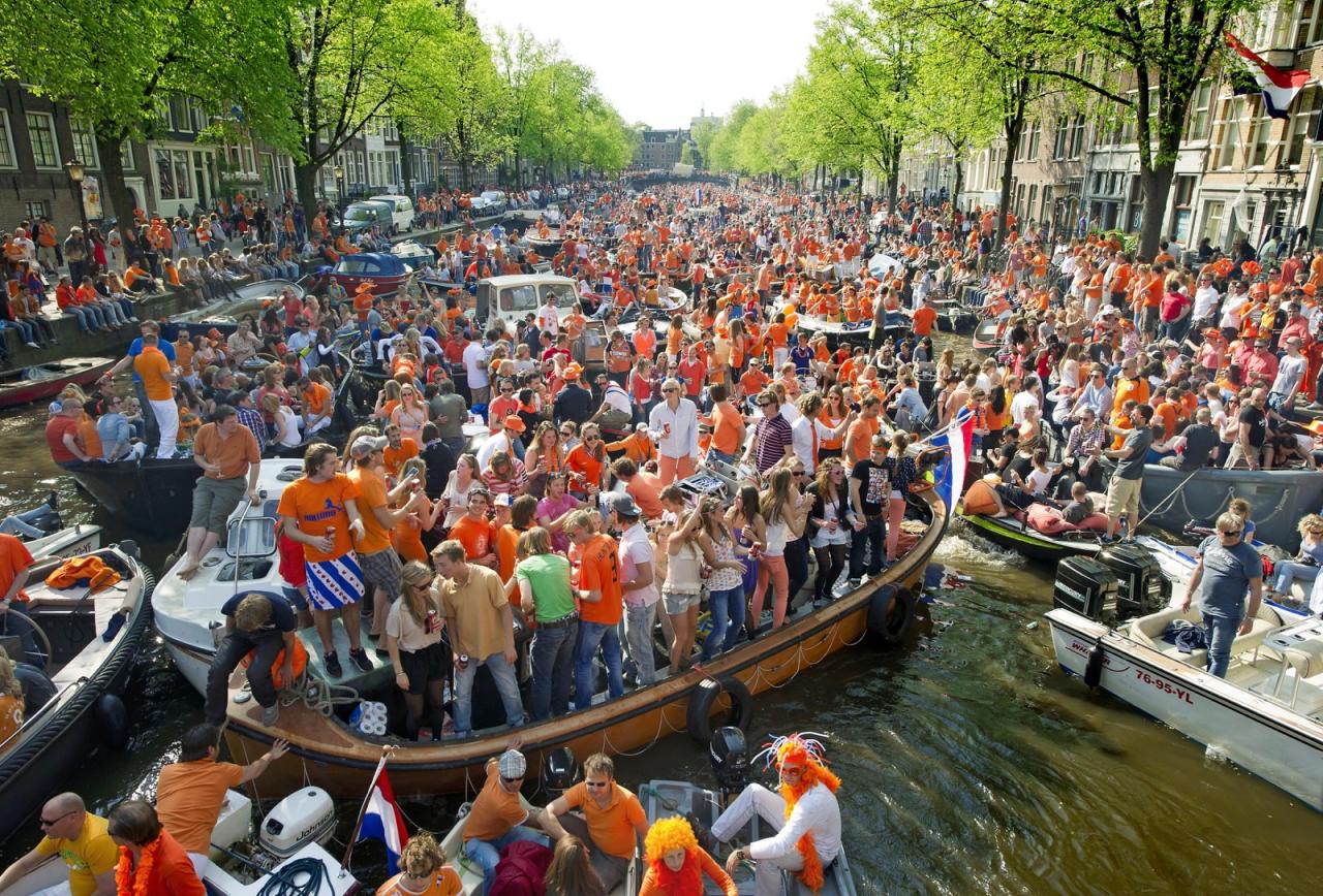 Kings king netherlands holland celebration orange koningsdag festivals europe amazing around wildest travelstart